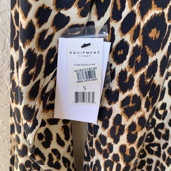 Equipment Slim Signature Leopard Silk Shirt Small - Picture 6 of 6